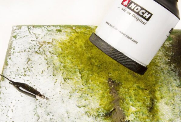 NO61130, Gräslim till Statiskt Flock, 250g, Passar till samtliga skalor. - Bild 3